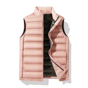 Chaleco Acolchado Rojo de Poliéster para Hombre Tough Tack, Cuello Alto, Ligero, de Secado Rápido, Cierre de Cremallera, Ajuste Relajado, Capa Base - Product Image 4