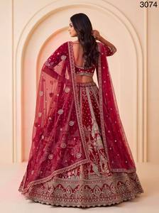 Ensemble Lehenga Choli en soie brodée bordeaux avec dupatta, col en V, tenue de mariée, vêtements de fête de mariage - Product Image 4