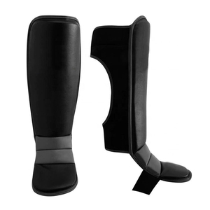 Protège-tibias de Muay Thai professionnels, respirants et ajustables, en cuir, avec logo personnalisé, pour le kickboxing, protection des jambes, vente en gros, haute densité - Product Image 6