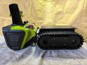 Robot souffleur de neige haute puissance 1500W avec protection IP65 et portée de projection de 7,6 m pour le dégivrage des cours - Product Image 4