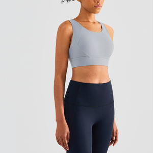 Sujetador deportivo para mujer con soporte medio a alto, ajuste seguro y control de humedad, perfecto para entrenamiento, pilates y aeróbicos. - Product Image 5