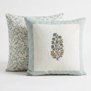 Ensemble de 5 housses de coussin en coton imprimées à la main – Housses de coussin décoratives indiennes faites à la main pour canapé, salon et décoration intérieure - Product Image 1