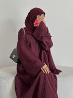 Abaya Femme Musulmane à Rayures Tendance pour le Quotidien, Robe Islamique à Bon Prix pour le Ramadan et l'Aïd 2026