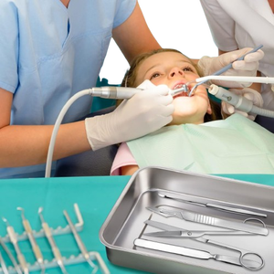 ถาดเครื่องมือผ่าตัดทางทันตกรรมแบบมืออาชีพ กล่อง/ถาดใส่เครื่องมือทันตกรรม ทำจากเหล็ก ได้รับมาตรฐาน CE ใช้งานด้วยมือ ใช้ซ้ำได้ - Product Image 4