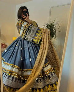 Robe de style Kuchi afghan avec broderie géométrique colorée et miroir, bijoux traditionnels en argent, robe longue et fluide de style Kuchi afghan - Product Image 3