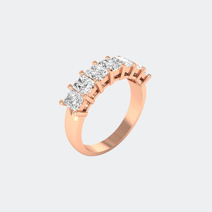 Anillo de banda con cinco piedras de corte radiante y engaste de puntas de 2.10 quilates totales - Product Image 3
