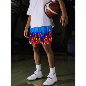 กางเกงขาสั้นผู้ชายลายเปลวไฟ ผ้าตาข่าย ระบายอากาศ แห้งเร็ว กางเกงชายหาดฤดูร้อน เอวยางยืด สตรีทแวร์ กางเกงออกกำลังกาย - Product Image 4