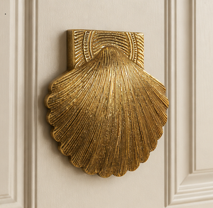 Battant de porte décoratif Coquillage Côtier en or texturé avec détails côtelés rayonnants et bords festonnés - Product Image 4