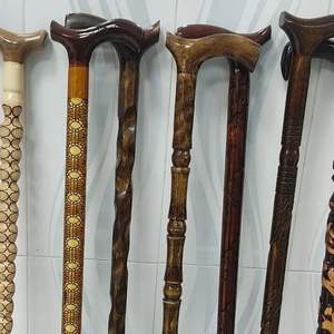 Bâton de marche en bois naturel pour articles ménagers divers - Product Image 1