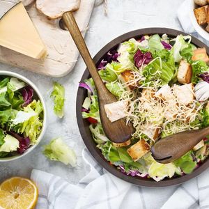 Wholesale Custom Modern Eco-Friendly <b>Large</b> Acacia Wooden Fruit Salad Serving <b>Bowl</b> with Hands Design - Product Image 5