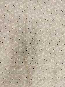 ผ้าฝ้ายแท้ Hakoba ลายฉลุ 75 GSM กว้าง 44 นิ้ว ลายดอกไม้ปักตาไก่สุดหรู สำหรับชุดฤดูร้อนและเดรส ยาว 20 เมตร - Product Image 6