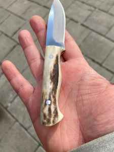 Cuchillo de Caza Profesional de Acero con Alto Contenido de Carbono, Mango de Cuerno de Ciervo, Producto Personalizable OEM de Alta Calidad, Palace LLC OEM - Product Image 2