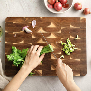 Planche à découper en bois d'acacia naturel de haute qualité, multifonctionnelle, carrée, nouvelle conception XINZUO, pour la cuisine - Product Image 3