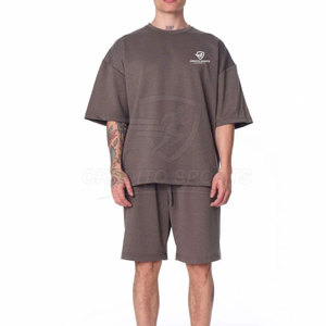 Conjunto de camiseta y pantalones cortos de moda para hombre, estilo moderno, tela suave para uso personalizado. - Product Image 2