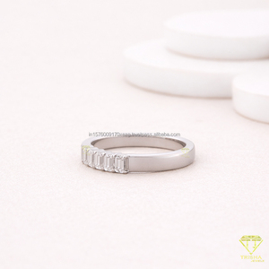 Anillo de compromiso clásico de moissanita de alta demanda para mujer con diseño atemporal y atractivo elegante, disponible en grandes cantidades. - Product Image 4