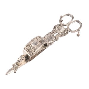 Coupe-mèche de bougie au design élégant, outil de soin des bougies avec lame de précision pour une coupe propre et uniforme, manche long - Product Image 1