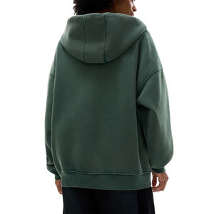 Sudadera con capucha corta unisex de polialgodón con forro polar, con logo personalizado, efecto batik, lavado ácido y estampado con logo personalizado. - Product Image 4