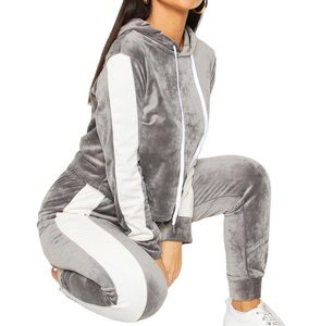 2026 OEM Winter Windproof Eco-Friendly Zip-Up Hoodie Jogging Velour Tracksuit Unisex Set Custom Breathable Sweat-Wicking Solid - Product Image 1