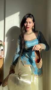 Dernière collection de vêtements de mariage pour femmes, Salwar Kameez en soie Fendy avec broderie de fils, miroirs et dentelle, robe traditionnelle prête à porter - Product Image 2