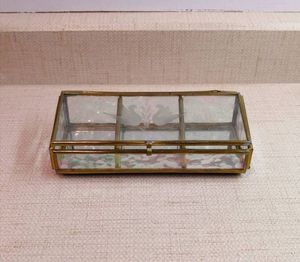 Organisateur de bijoux en verre carré avec cadre en laiton et base miroir, boîte de rangement - Product Image 6