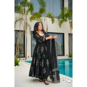 Tenue de soirée Anarkali de marque taille XS avec belle impression numérique - Product Image 2