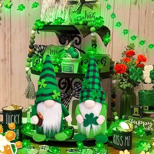 Set di 2 Gnomi Decorativi per la Festa di San Patrizio, Ornamenti in Peluche a Forma di Trifoglio per Casa e Tavola - Product Image 1