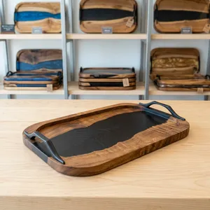 Plateau rectangulaire en bois et résine de luxe, avec poignées noires, design minimaliste, vaisselle de cuisine durable au meilleur prix - Product Image 4