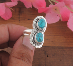 Bague en Argent Sterling 925 avec Deux Pierres Naturelles de Turquoise, Style Classique, Perles Ovales et Cordon, Vente en Gros - Product Image 3