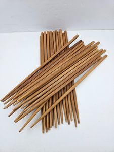 Ensemble de baguettes en bois uniques pour les restaurants de sushi et la présentation élégante des aliments à la maison. - Product Image 2