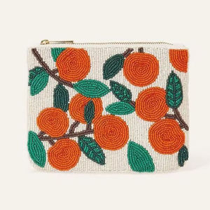 Bolso de mano con bordado de estilo bohemio y perlas de excelente calidad para bodas, fiestas y eventos tradicionales en venta. - Product Image 4