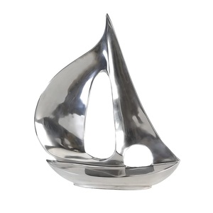 Sculpture de bateau à voile en aluminium, pièce maîtresse nautique moderne, finition argentée, décoration de table pour la maison ou le bureau - Product Image 1