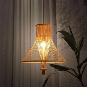 Lámpara Colgante Artesanal de Ratán, Pantalla Tejida Resistente, Iluminación Decorativa de Techo para Hoteles, Resorts y Villas - Product Image 1