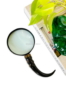 Lupa de lector de libros de latón de alta calidad con mango de cuerno de búfalo lente de aumento decorativa de mesa pulida - Product Image 4