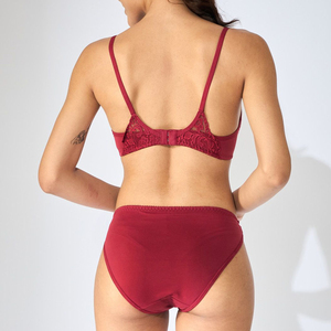 Custom Sexy Lace Bow Button Embroidery Breathable Eco-Friendly Seamless Plus Size Lingerie Set Bra Straps - Product Image 2