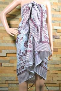 Pareo de Playa Hecho a Mano en India, de Algodón, con Estampado Batik, Reversible, Ecológico, de Secado Rápido - Product Image 4