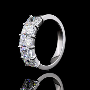 Bague de fiançailles classique à cinq pierres en diamant radiant cultivé en laboratoire, en or 10K/14K/18K et argent 925/935 - Product Image 4