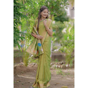 Sari en soie Paithani tissé Zari vert 650g Elite Weaves, motif Ganpati, vêtements indiens et pakistanais - Product Image 3