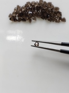 Natural Smoky Quartz Red 3MM Trillion Cut Best Quality Customizable Size Loose Gemstone <b>for</b> Jewelry Making - Product Image 3