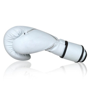 Gants de boxe en cuir de vachette de haute qualité 16 oz, anti-humidité, respirants, protection UV, fermeture personnalisable, dernière collection - Product Image 5