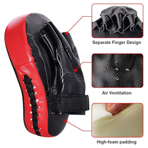 Pads de frappe incurvés en cuir PU rouge et noir avec mousse PVC, brassards réglables pour l'entraînement au kickboxing, Muay Thai et arts martiaux - Product Image 5