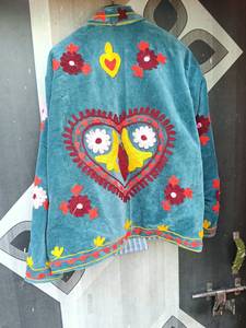 Chaqueta Étnica Bordada en Azul Turquesa con Motivos Florales Coloridos, Mangas Largas para Mujer, Adornos Decorativos - Product Image 3