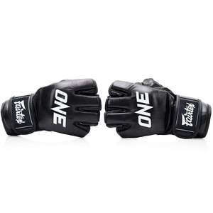 นวมชกมวย Fairtex รุ่น One สำหรับฝึกซ้อม MMA  หนังแท้ กันน้ำ กันลื่น ระบายอากาศดี ปิดแบบตีนตุ๊กแก คุณภาพระดับโปร  รับสกรีนโลโก้ - Product Image 3