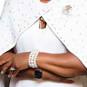 Cardigan blanc perlé pour femme, châle de mariée élégant à manches longues, pour occasions formelles, en acrylique, personnalisable - Product Image 6