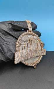 จี้ห้อยคอฮิปฮอปสองสีชุบทองคำ 18K แบบสั่งทำพิเศษ ประดับเพชรโมอิสซาไนต์ VVS เงินแท้ 925 รูปวงกลมพร้อมอักษรย่อชื่อ - Product Image 2