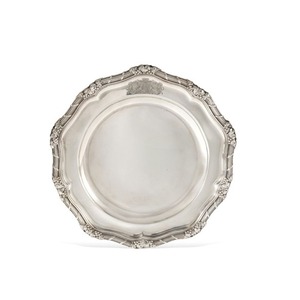 Wholesale Modern Round Silver Metal Charger <b>Plates</b> With Embossed Leaf Edge Design Wedding Party Dining Table Decoration - Product Image 5