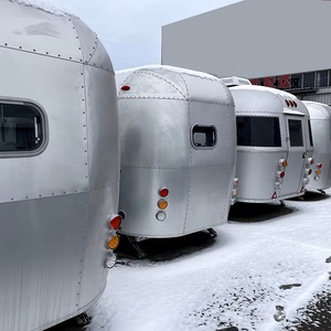 Caravane mobile tout-terrain compacte avec cuisine, espace de couchage et caméra de sécurité pour aventures en plein air - Product Image 5