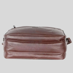Bolsos de cuero multifuncionales y resistentes al viento para portátiles, de diseño único para la temporada de invierno y otoño, en venta en línea. - Product Image 4