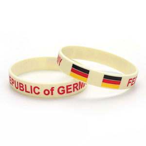 Pulsera luminosa promocional con logotipo de impresión personalizado Pulsera de silicona Correa de goma deportiva - Product Image 6