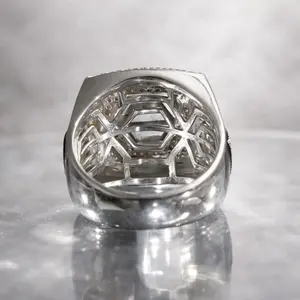 Anillo Clásico de Hip Hop para Mujer, Hecho a Mano, Chapado en Oro, Plata de Ley, Diseño Audaz con Piedra Moissanita, Regalo Perfecto para Ella - Product Image 3