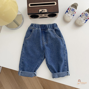 Nouvelles Jeans Enfant Personnalisées Automne – Pantalons Décontractés Sportifs en Coton Denim Coupe Droite Ample OEM ODM Blancs Délavés Moyennement - Product Image 1